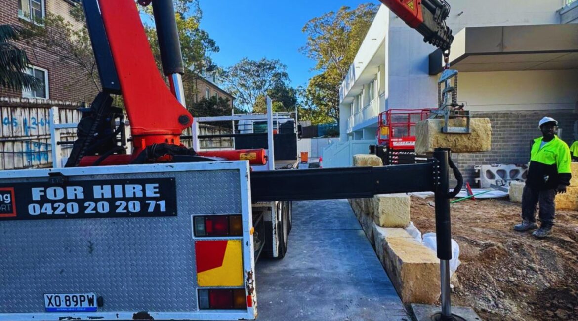 How to Choose Right Hiab Truck Hire for Your Job Site