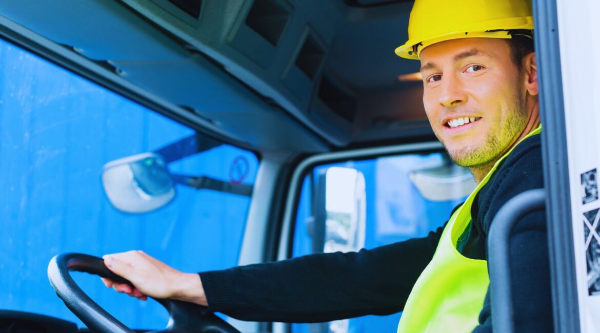 Why Builders & Contractors Prefer Hiab Truck Hire Services
