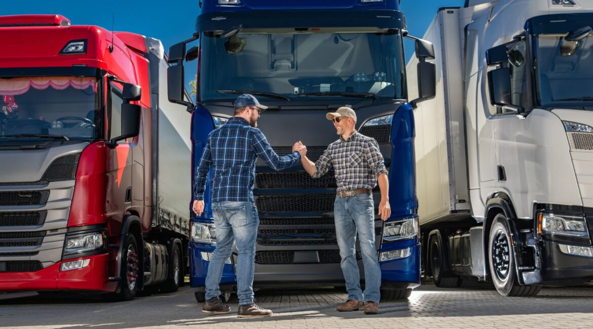 How to Choose the Right Crane Truck Rental Service