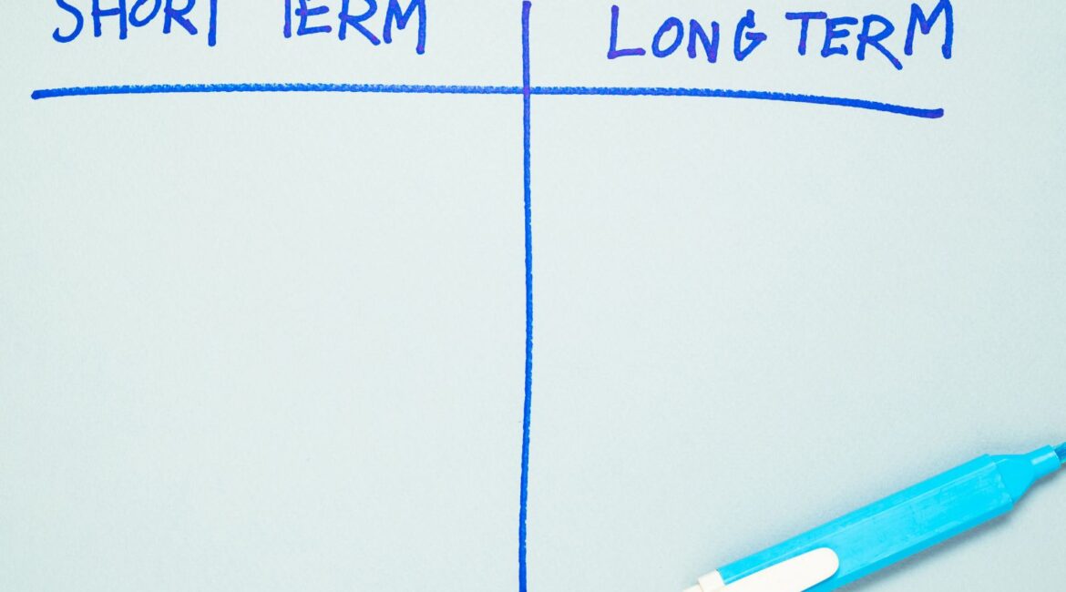 Short-Term vs Long-Term HIAB Hire