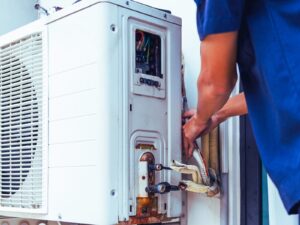 Rooftop AC Installations Made Easy with High Reach Crane Trucks