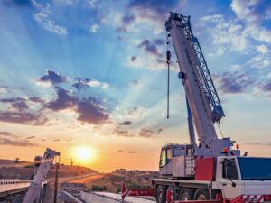 When to Use a 25m Crane Truck