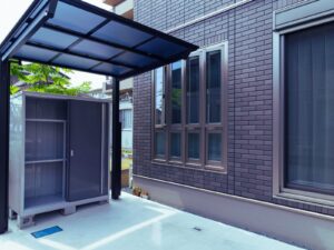 Site Shed Delivery and Placement: Things to Know Before Booking a Hiab Truck