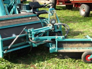 How to Transport Agricultural Machinery Safely Across Australia